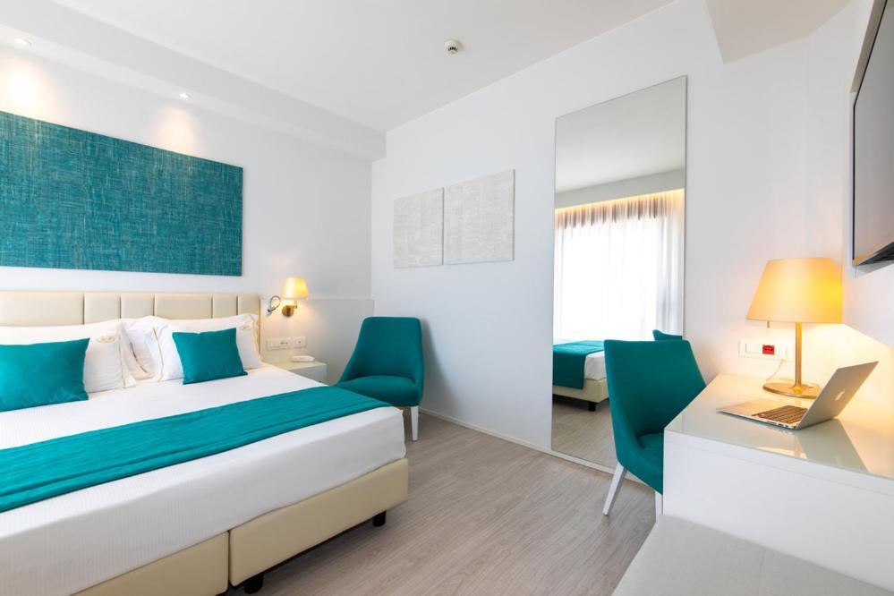 Hotel Imperia 리도 디 예솔로 외부 사진